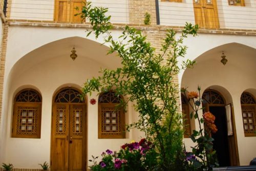 اقامتگاه سنتی جهان آرائی کاشان