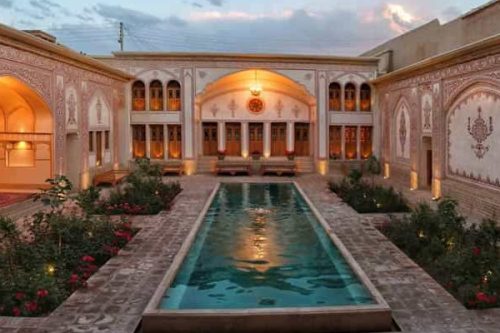 اقامتگاه سنتی مهینستان راهب کاشان